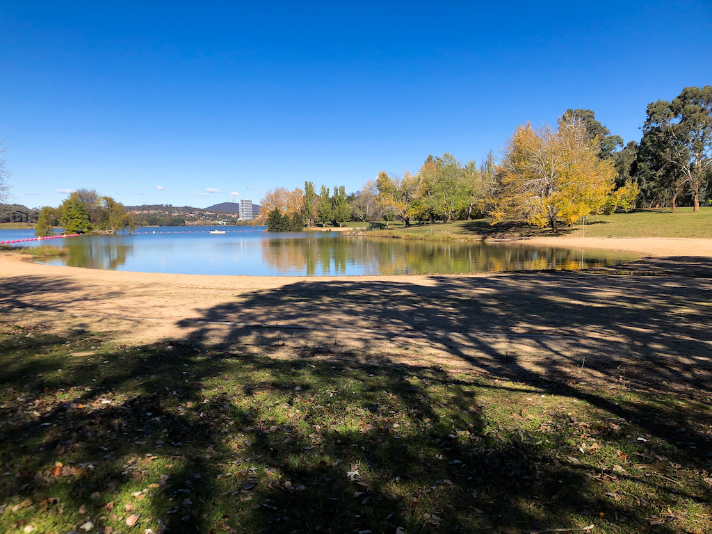 Image take of Lake Ginninderra, Canberra on a crisp autumn day.